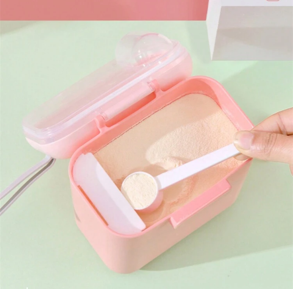 Portable Baby Formula Dispenser; Separated Storage Box For Large Capacity Sealed